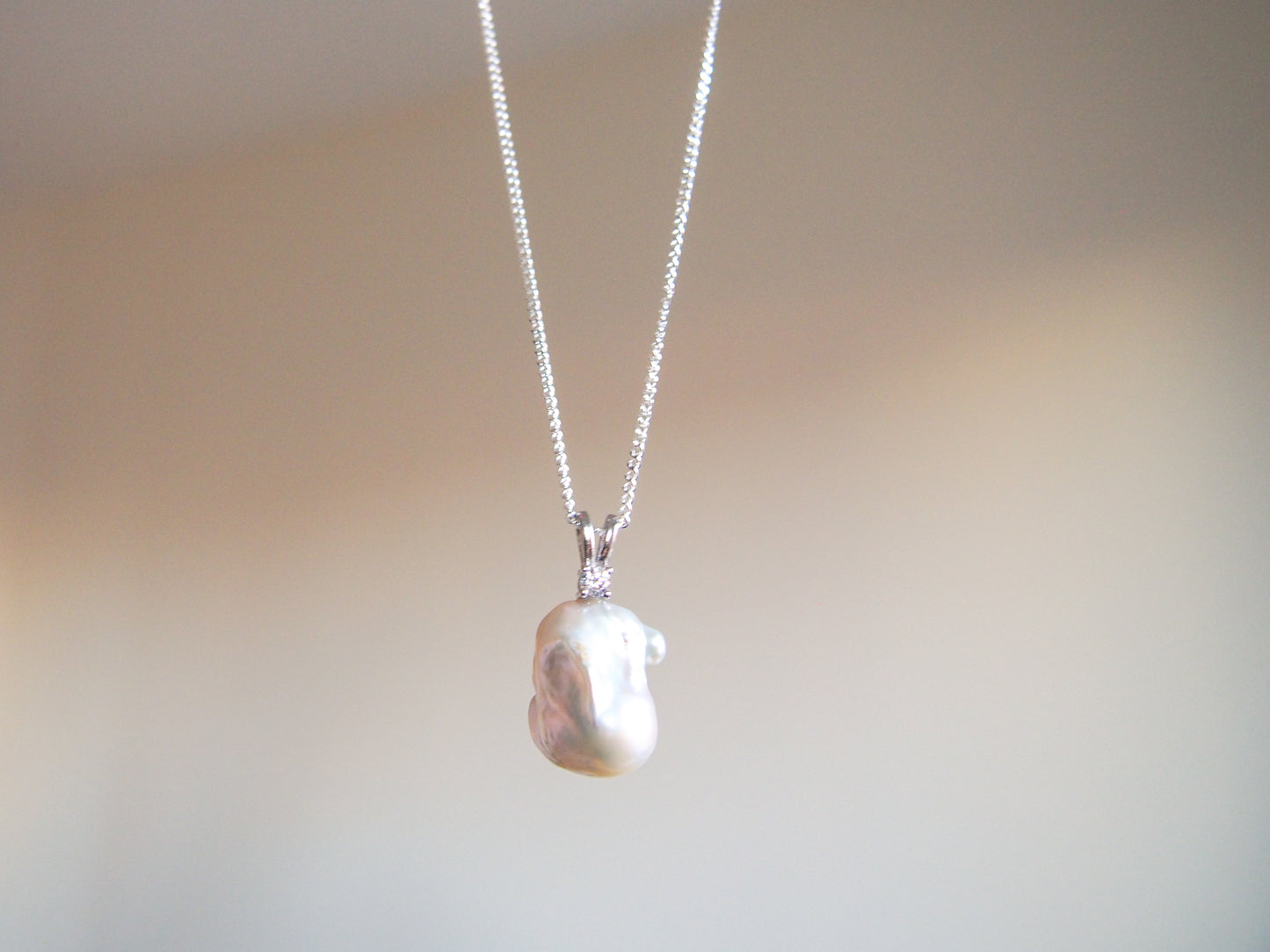 Delmare Baroque Pearl Pendant Necklace