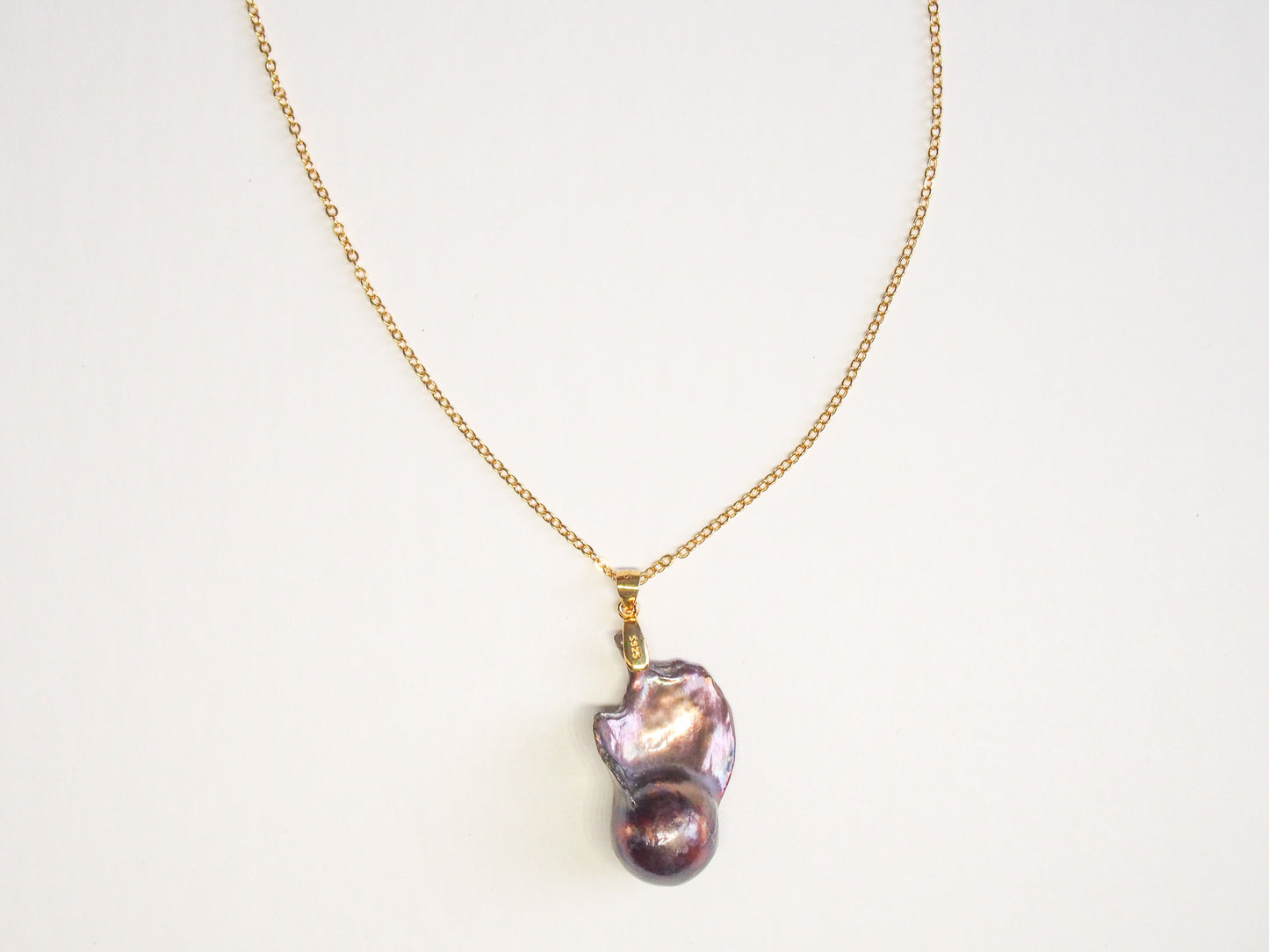Blackish Baroque Pearl Pendant Necklace