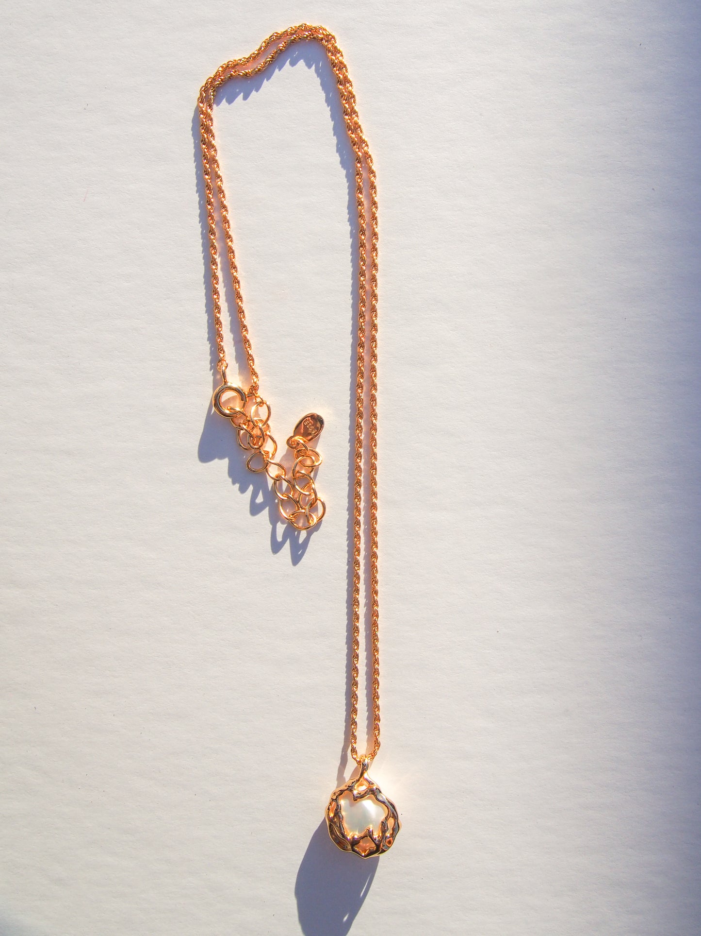 Must Have Baroque Pearl Pendent Necklace