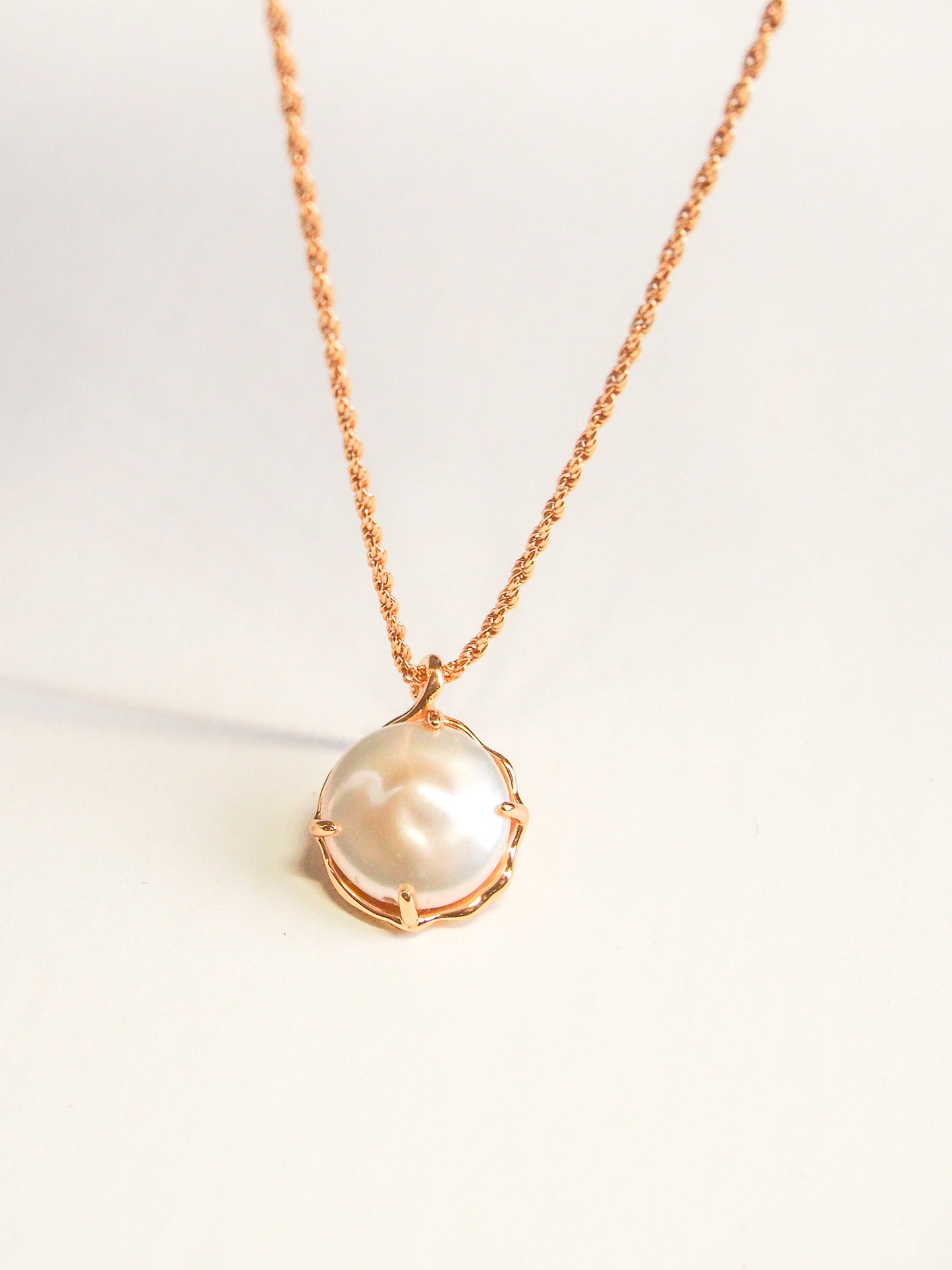 Must Have Baroque Pearl Pendent Necklace