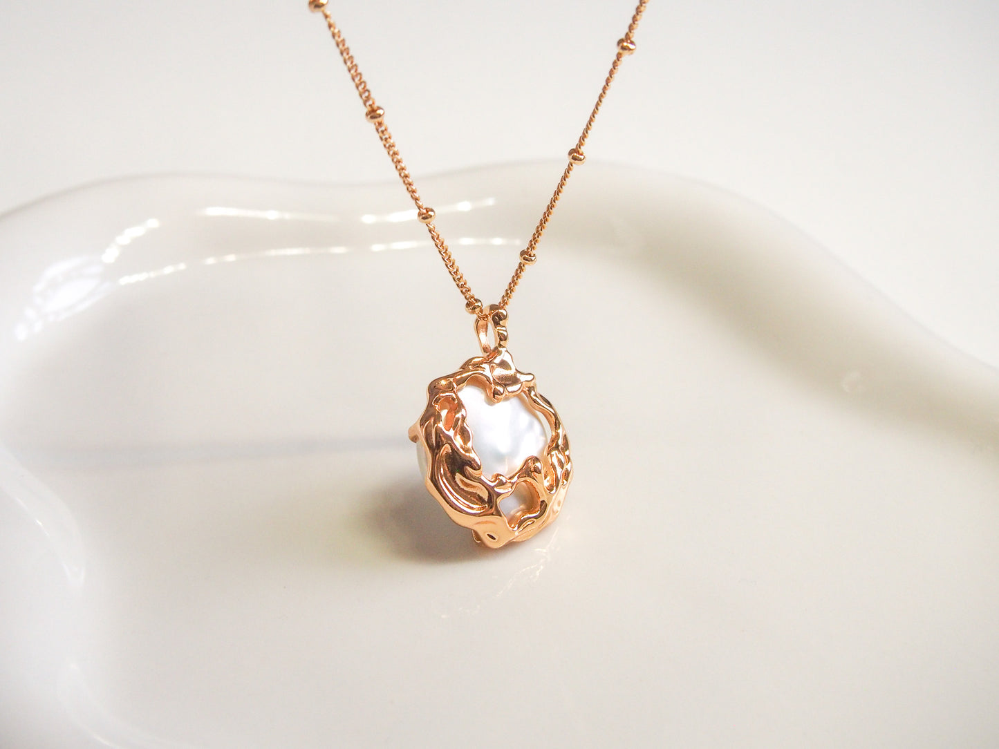 Must Have Baroque Pearl Pendent Necklace