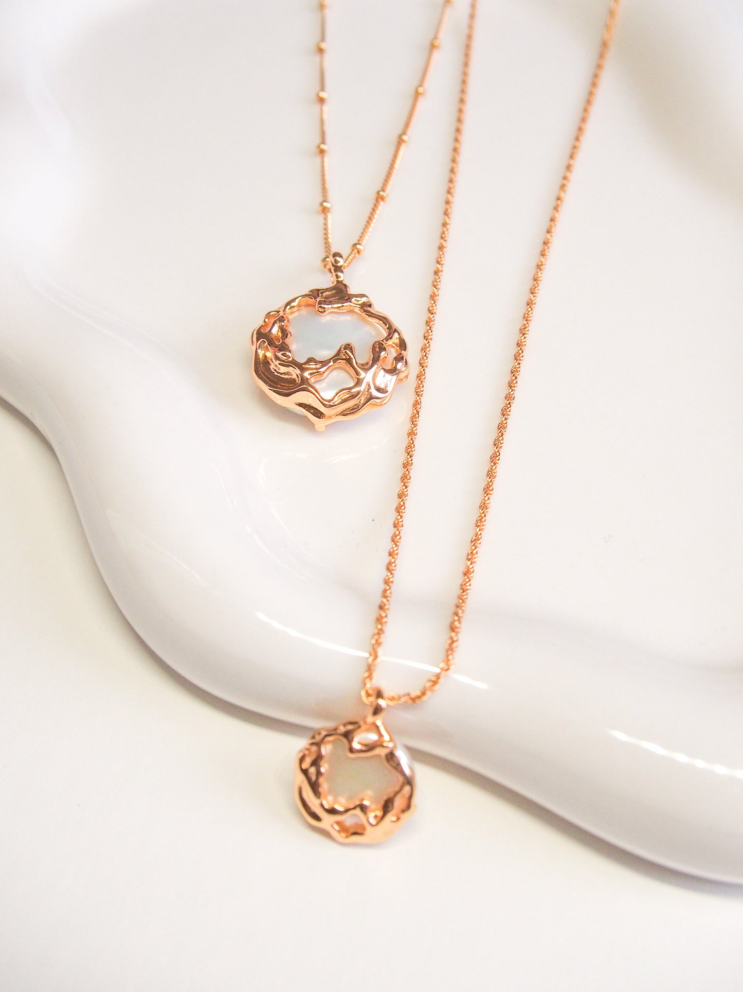Must Have Baroque Pearl Pendent Necklace