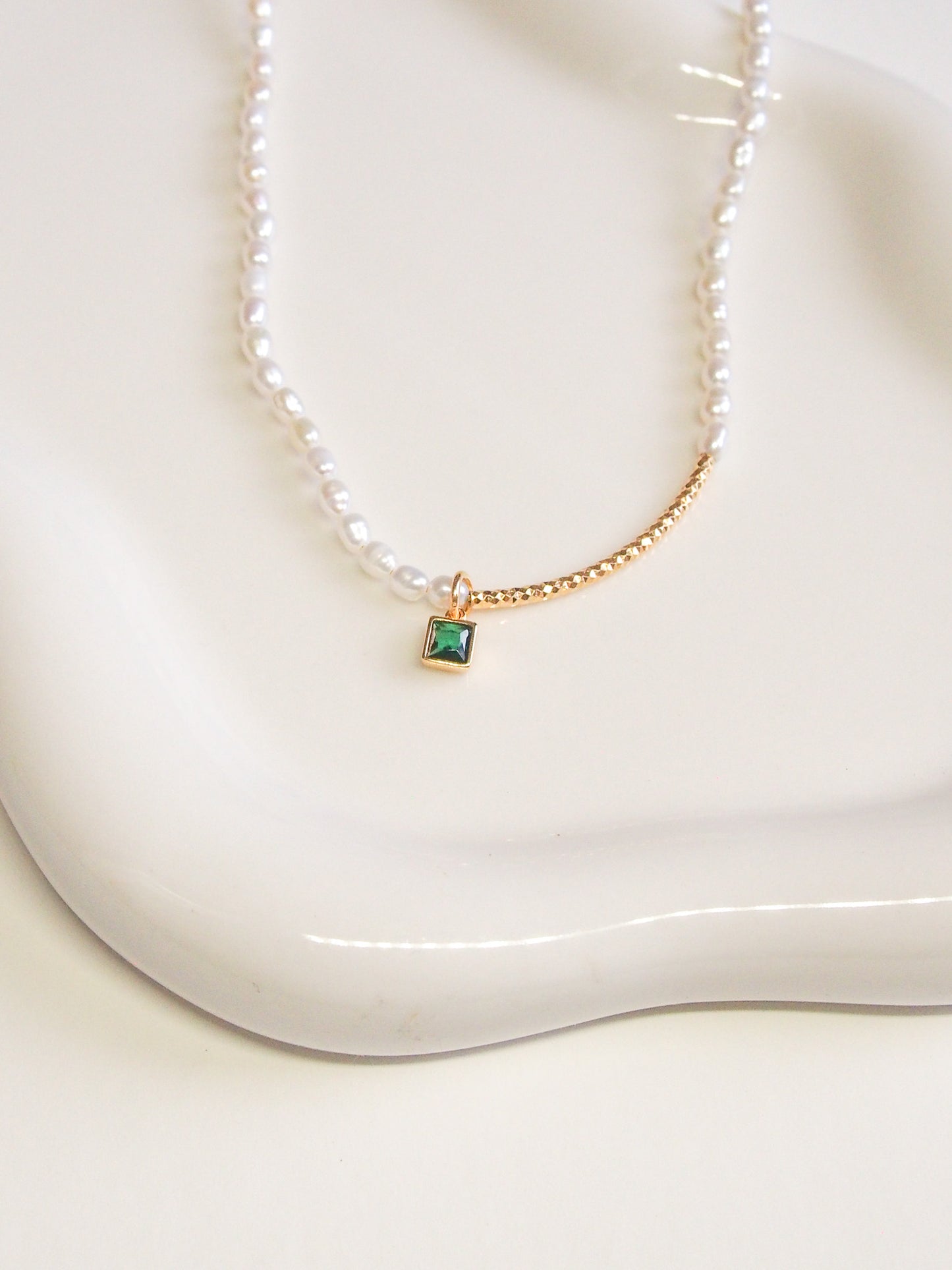 Green Zircon Pearl Pendant Necklace