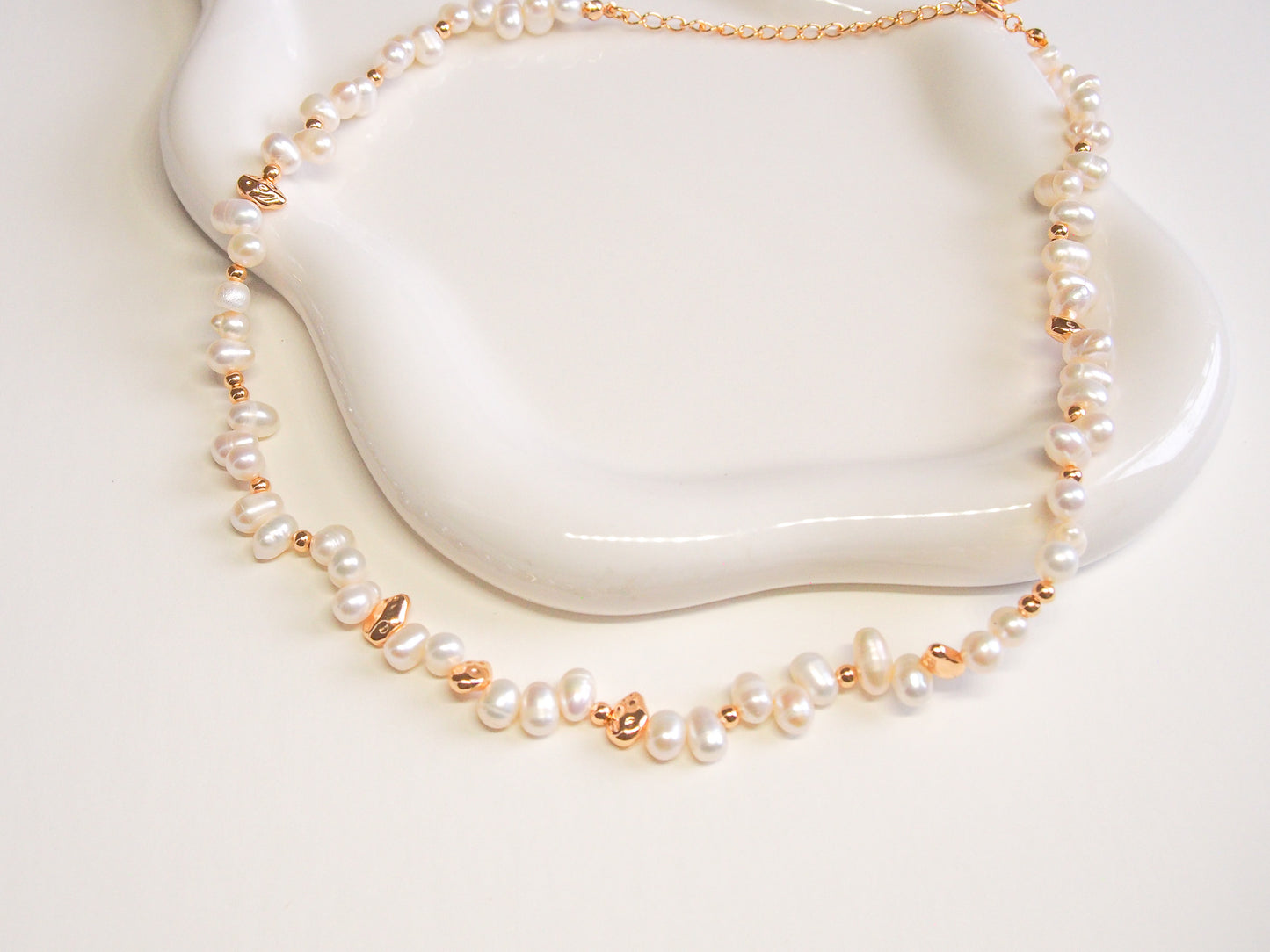 Dina Pearl Necklace